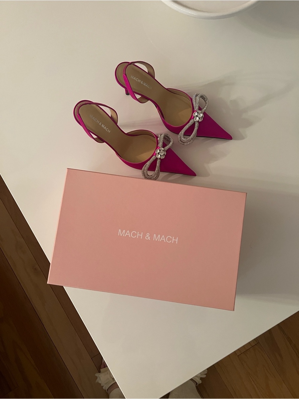 Authentic MACH & MACH Fuchsia Slingback Pumps with Crystal Bow size 38 EU - Picture 6 of 7